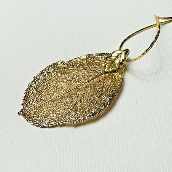 Vintage Gold Electroplated Real Leaf Pendant Necklace 24" Fine Fillagree Texture - Picture 3 of 14
